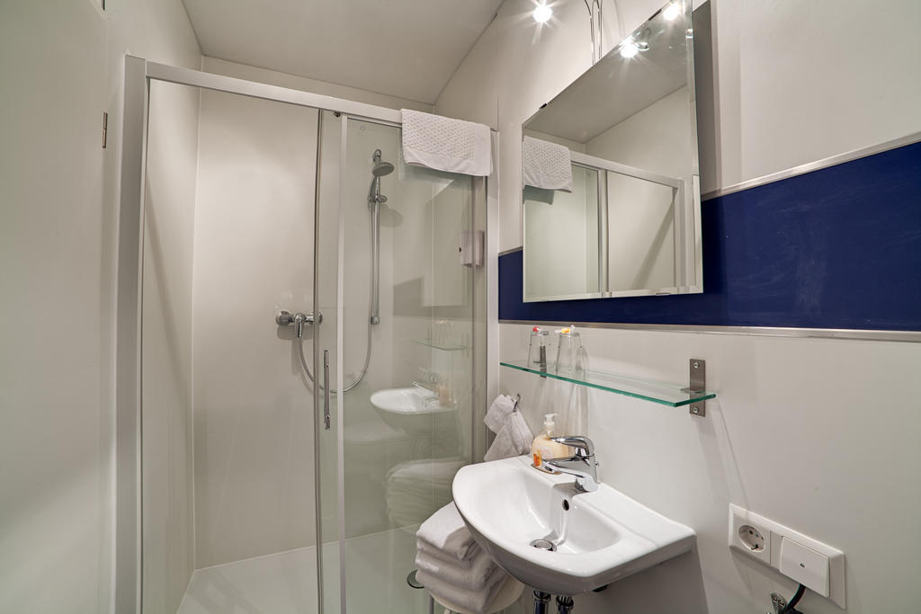 Pensionsieben Das Andere Hotel Lörrach Quarto foto